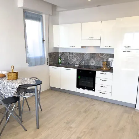 Finestra Nel Blu Apartamento Costarainera